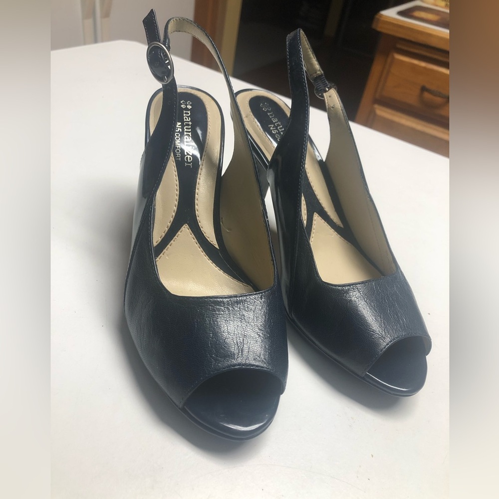 Naturalizer N5 Size 7W Navy Peep-Toe Slingback Heels W/ Adjustable Ankle Strap